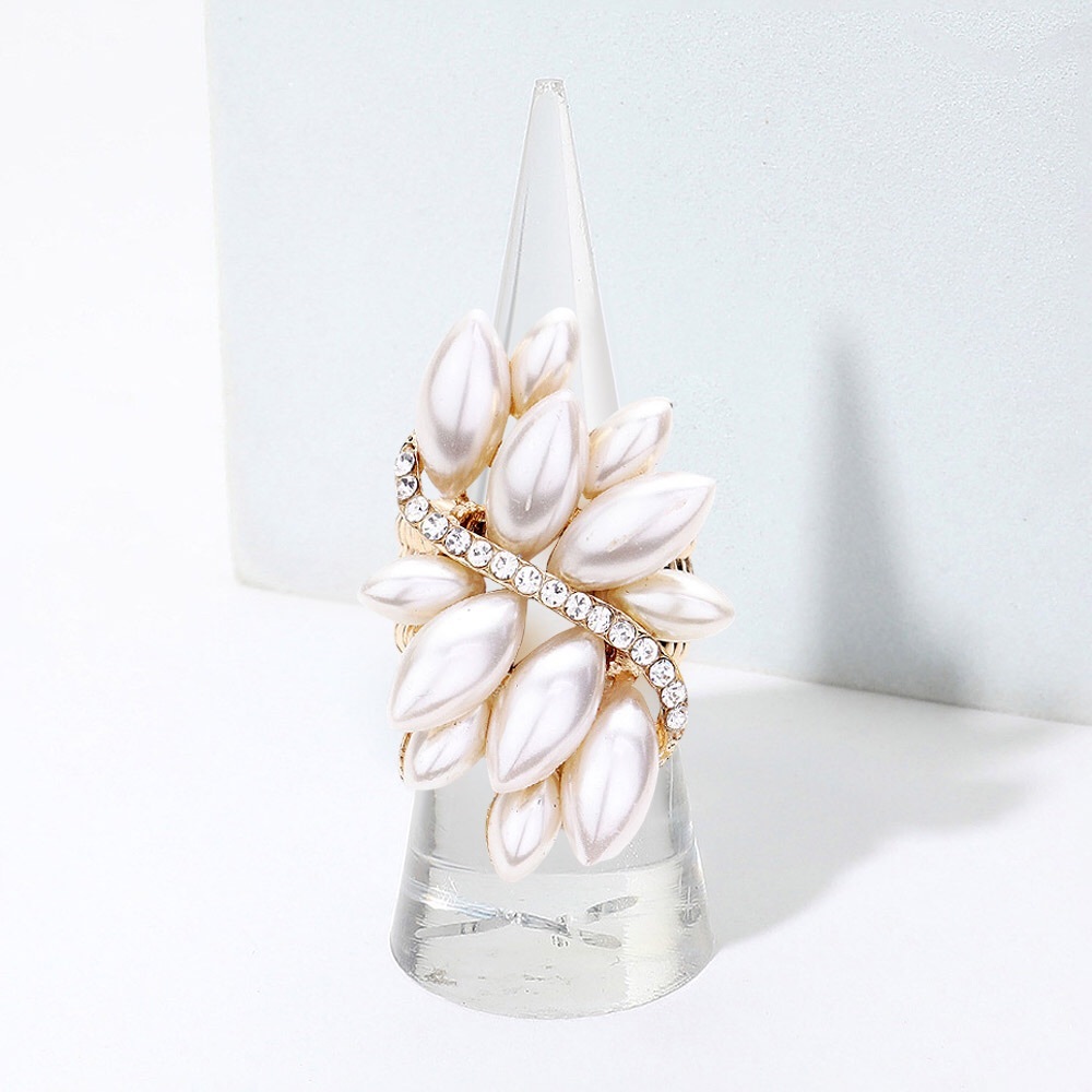 Cream & Gold Pearl Cluster Stretch Ring